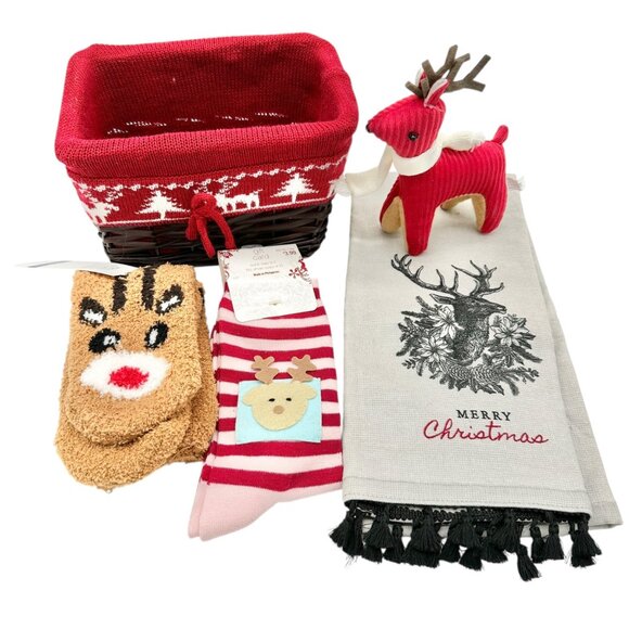 Christmas Gift Basket Set Reindeer Themed Socks Towel Plush Toy Woven Basket - Picture 2 of 13